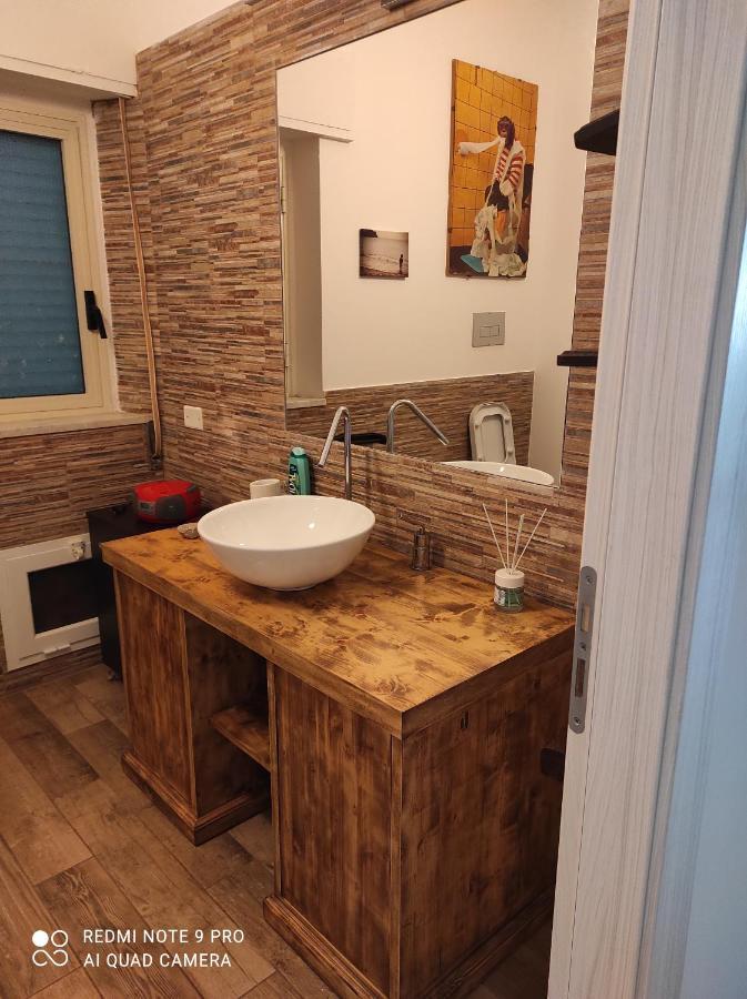 La Casa Di Giulio - Holiday Home Изола-делле-Феммине Экстерьер фото