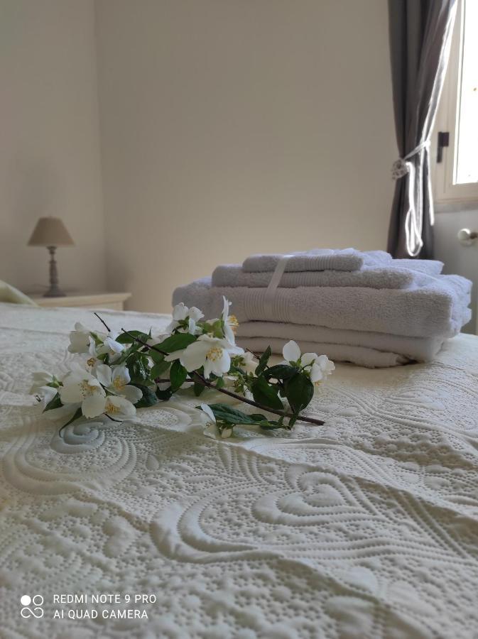 La Casa Di Giulio - Holiday Home Изола-делле-Феммине Экстерьер фото